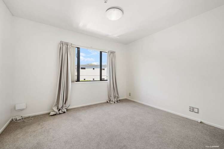 90/92 Bush Road Albany_6