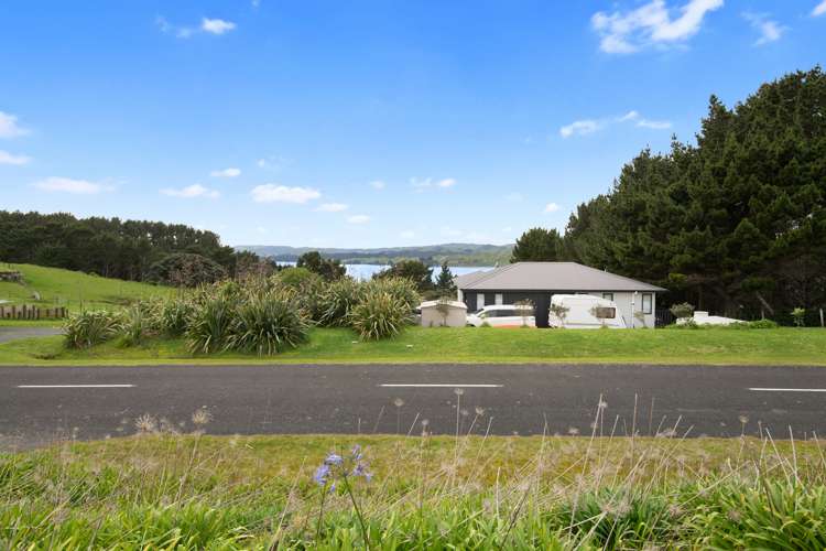 146 Maukutea Drive Kawhia_25