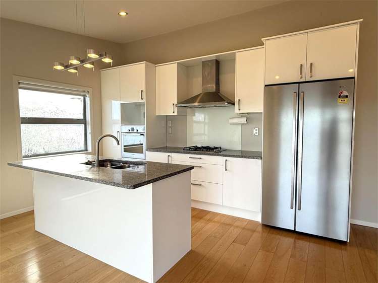 806A East Coast Road Oteha_6