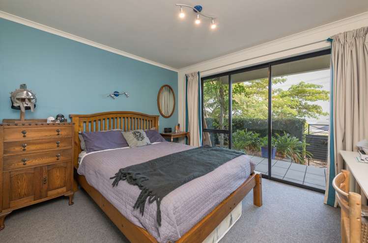 82 Bisley Avenue Moana_12