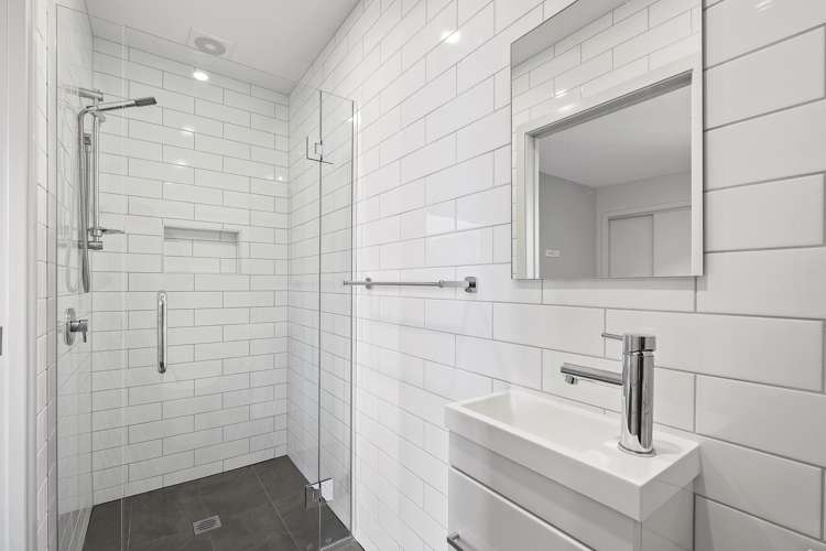 17 Lauder Street Dalefield/Wakatipu Basin_15