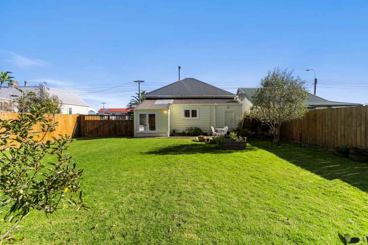 11 Railway Street Helensville_17