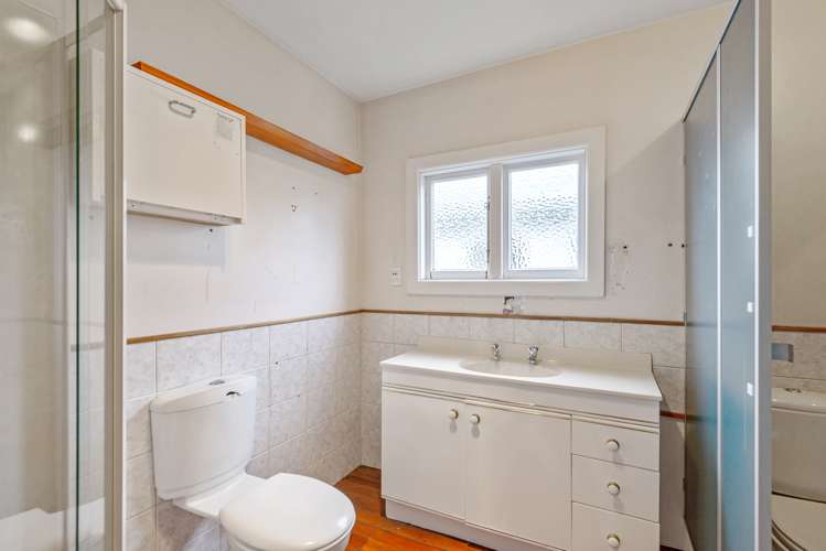 7 Aorangi Road Bryndwr_16