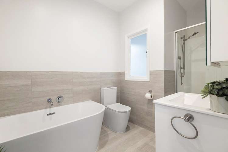 2/180 Lake Road Northcote_16