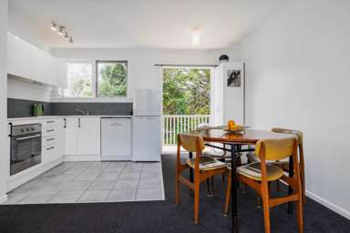 8/35 Turakina Street_4