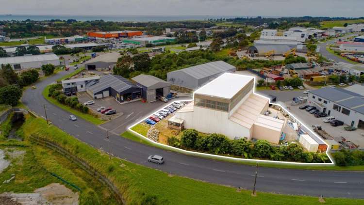 27 Katere Road Waiwhakaiho_1