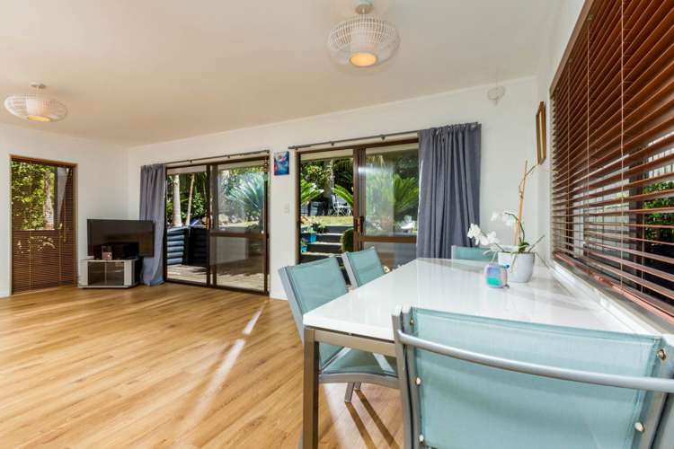 2/706 Beach Road Browns Bay_21
