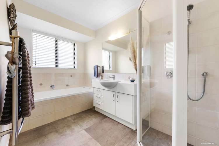 12 Piriti Drive Te Atatu Peninsula_14