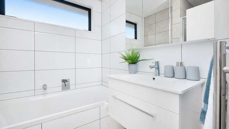 401a Pages Road Aranui_13