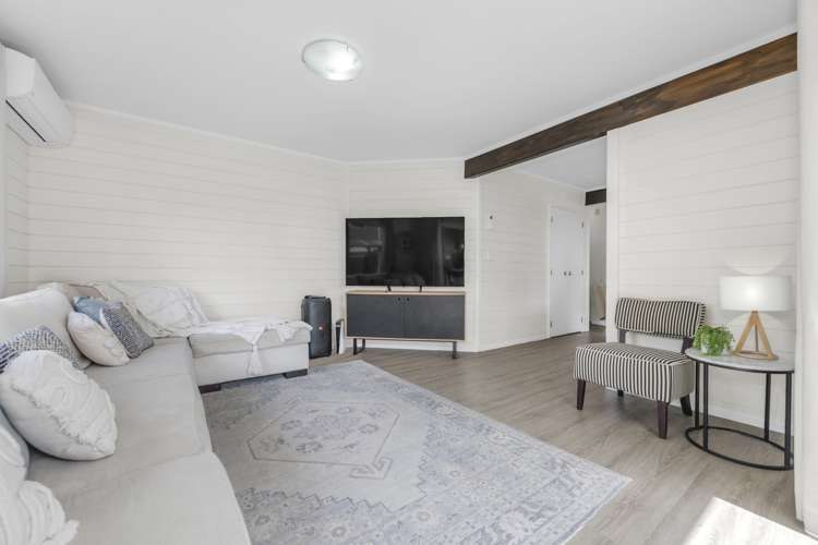 2/2 Lyell Court Clover Park_6