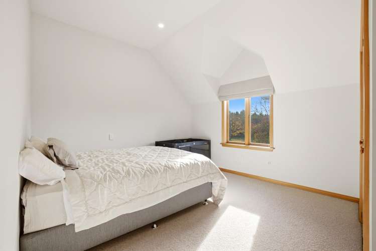 313 Plaskett Road Fernside_10