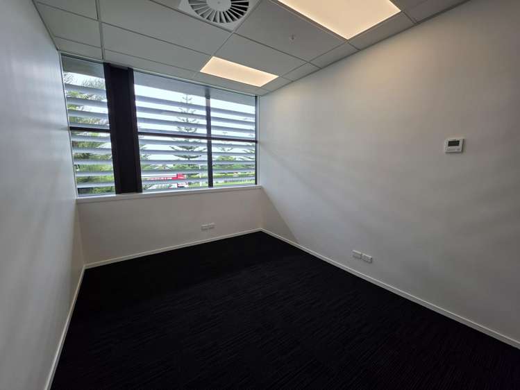 30 Highbrook Drive East Tamaki_6