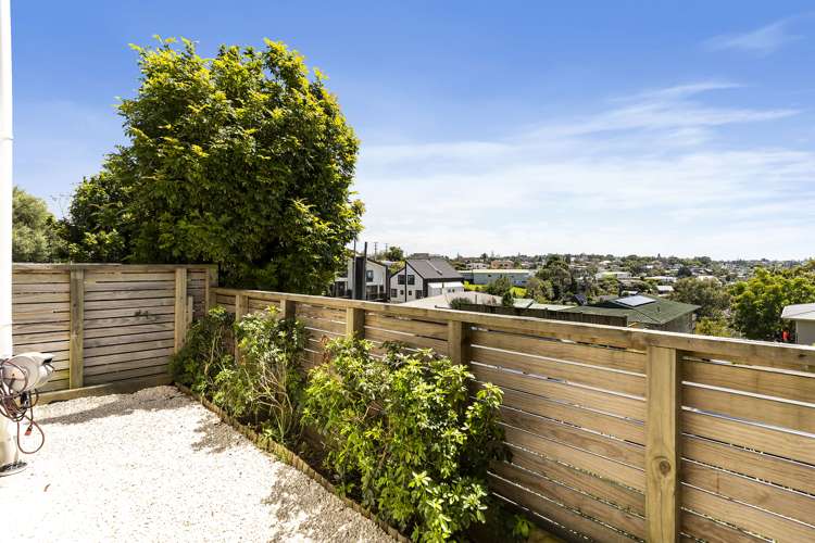 3/15 Chivalry Road Glenfield_14