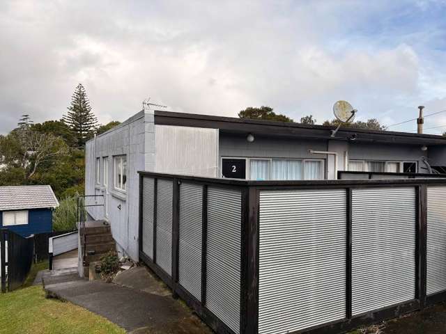 Comfortable 2-Bedroom Unit with water included!