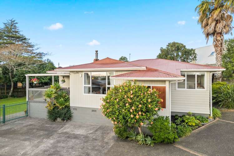 50 Amberley Avenue Te Atatu South_22