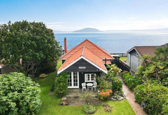 Utowana – A Rare Waterfront Legacy on Lake Rotorua