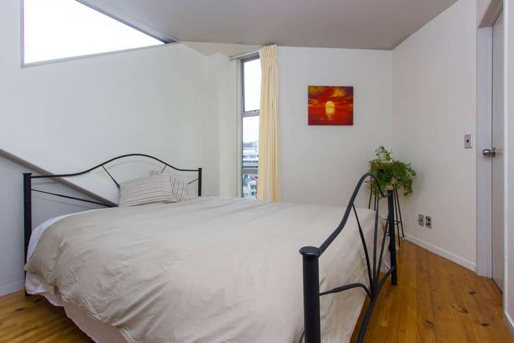 11A/8 Scotia Place City Centre_3