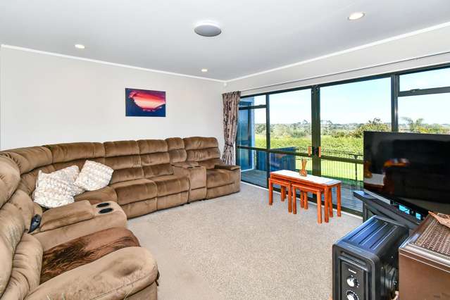 6 Martingale Drive Kingseat_2