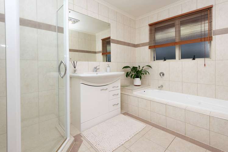 9 Dunvegan Rise East Tamaki Heights_23