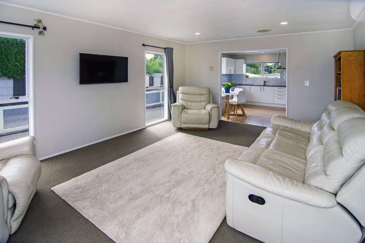 9 Alton Grove Masterton_1