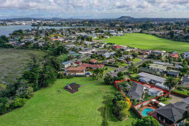 12 Raewyn Place Pakuranga_17