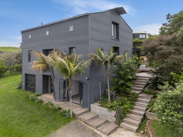 2 Te Makiri Road Onetangi_2