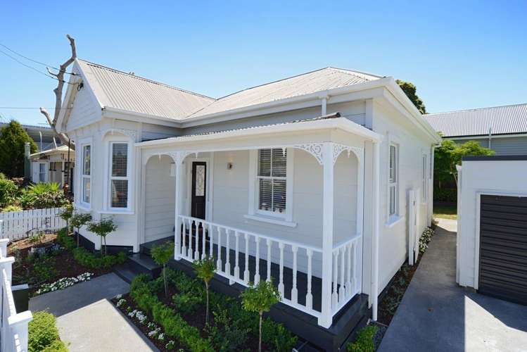 11 Raleigh Street Mount Eden_1
