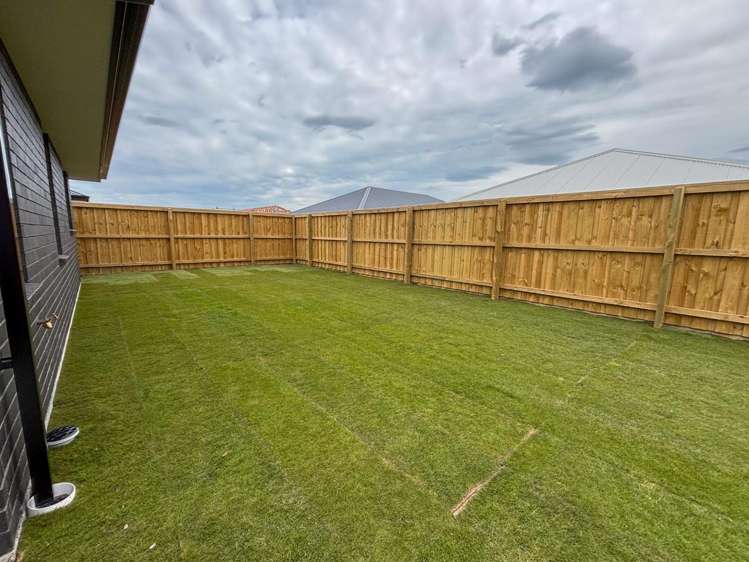 34 Buxus Way 11103_13