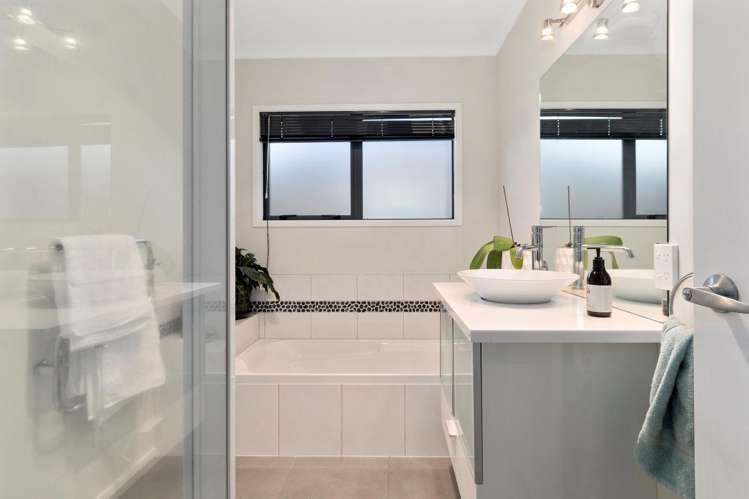 73 Condor Drive Pyes Pa_14