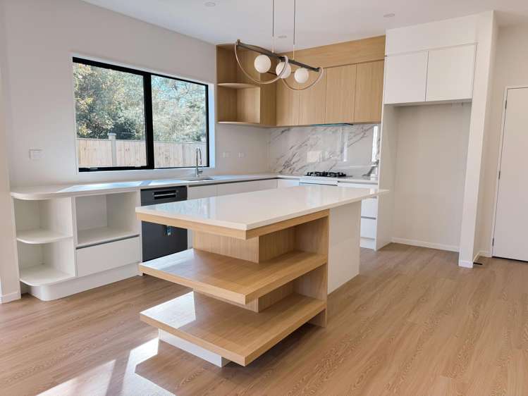 37 Burberry Road_2