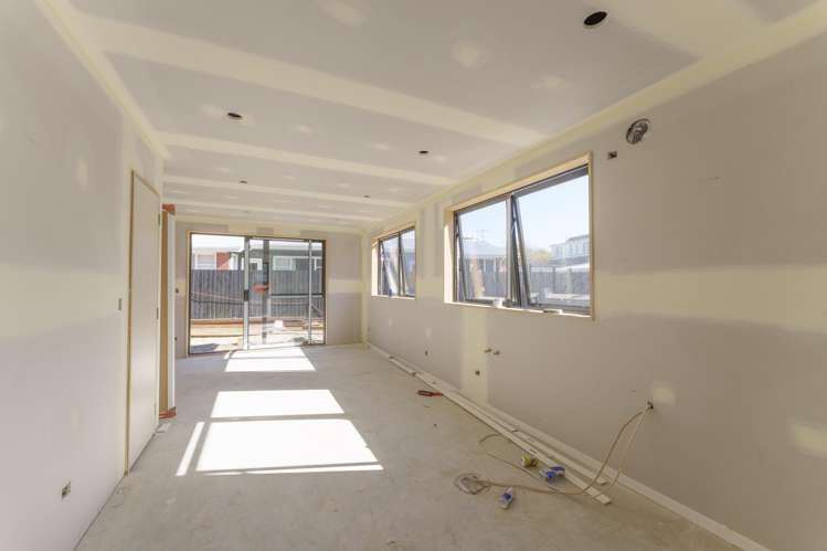 2/12 Newbridge Place_5