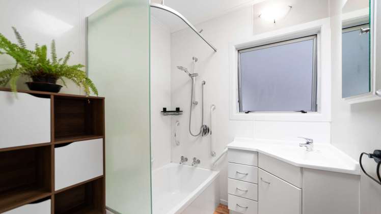 20b Queens Road Elgin_11