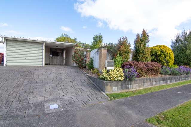 8 Kimberley Grove Westbrook_1