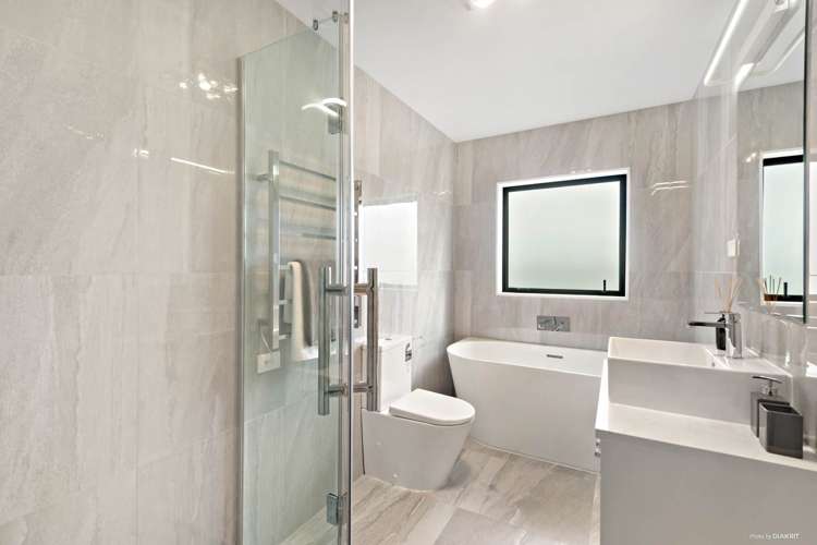 11 Cooladawson Drive Flat Bush_14