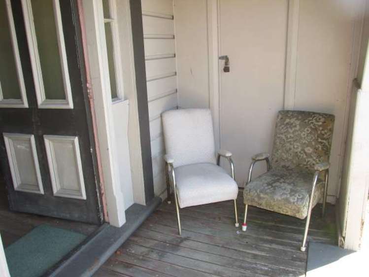 85 Shiel Street Reefton_15