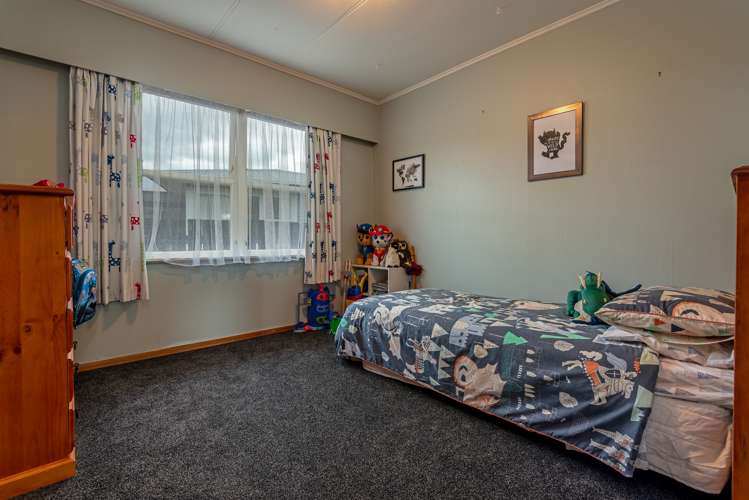 86 Wikiriwhi Crescent Awapuni_9