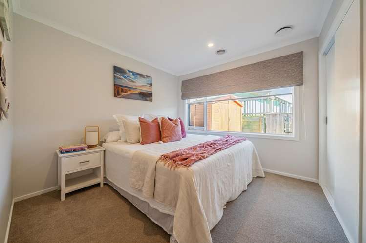 17 Waitaria Terrace Aotea_11