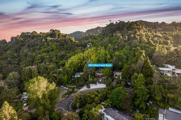 894 West Coast Road Waiatarua_21