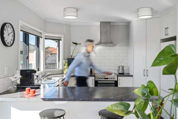 30 Ocean Crest Papamoa_7