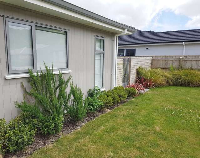 11 Henrietta Maxwell Grove Wainuiomata_1