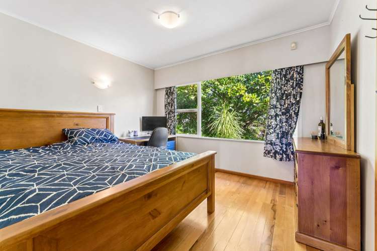 327 East Coast Road Mairangi Bay_10