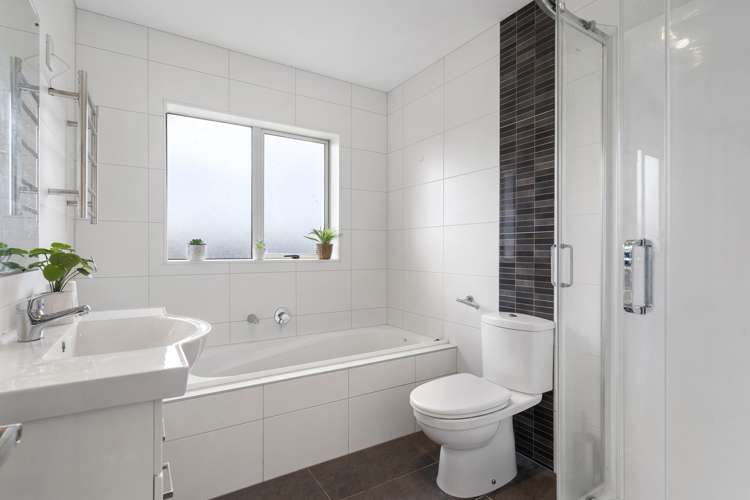 18 Nicholas Gibbons Drive Clendon Park_16