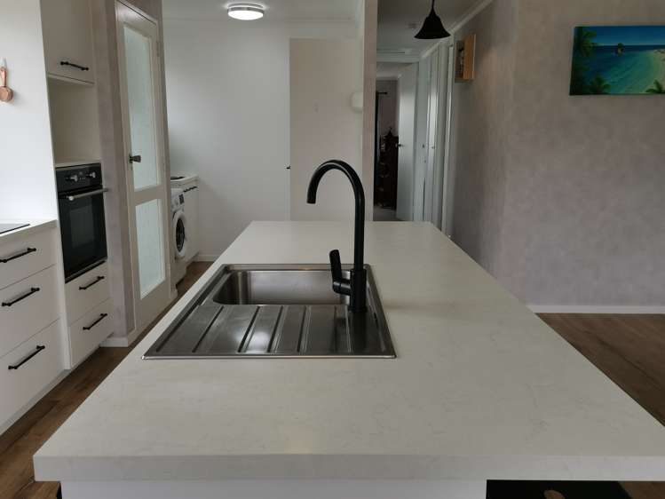 9 Whaka Road Maungaturoto_32