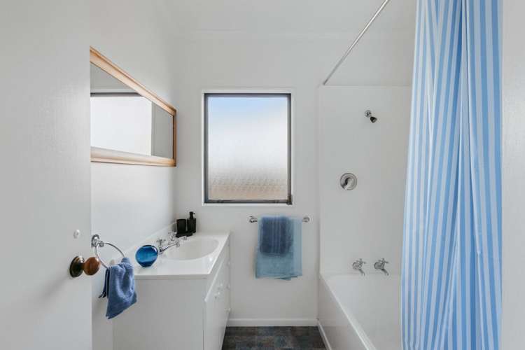 157 Sapphire Drive Hairini_16