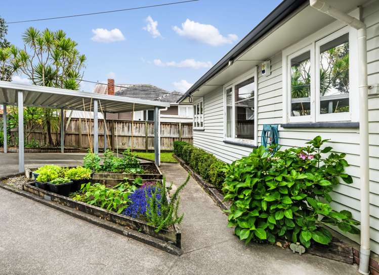 39 Toru Street Te Atatu Peninsula_25