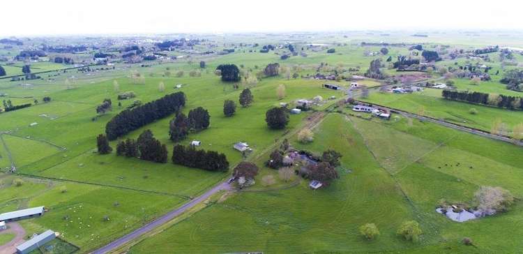 124 Willis Road Ngahinapouri_17