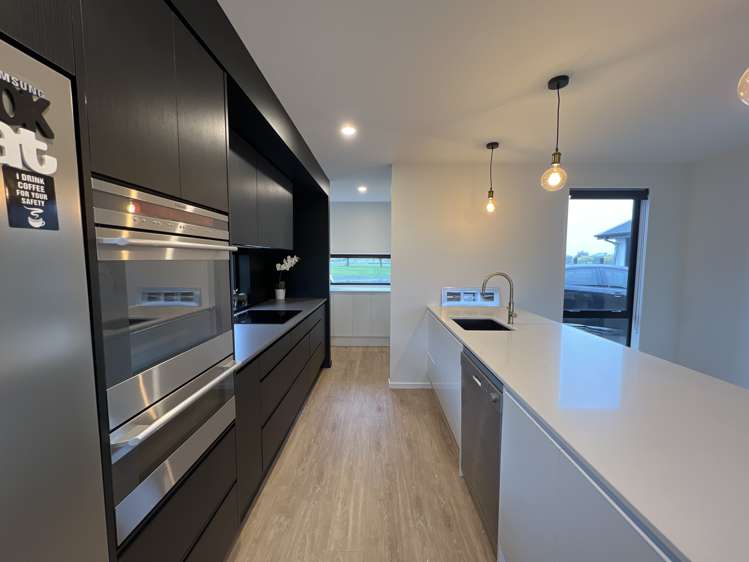 4 Loch Green, Lake Hood Ashburton_2