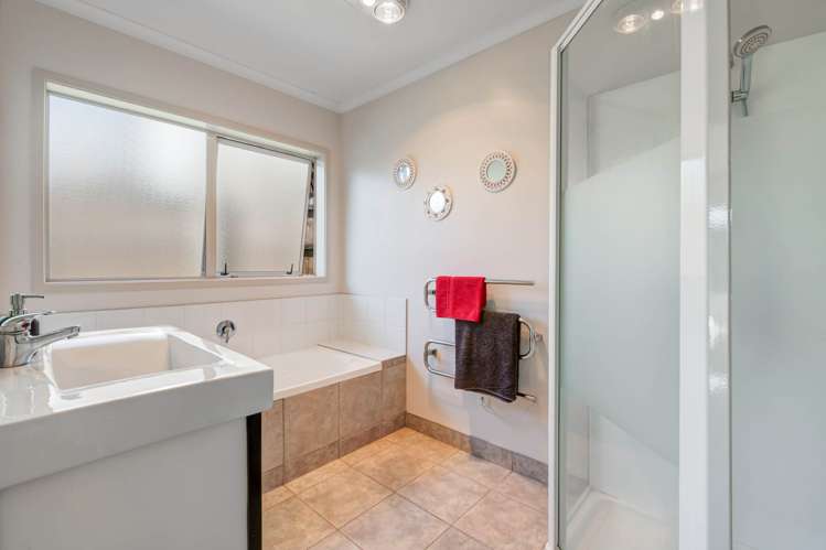 18 Driftwood Drive Red Beach_11