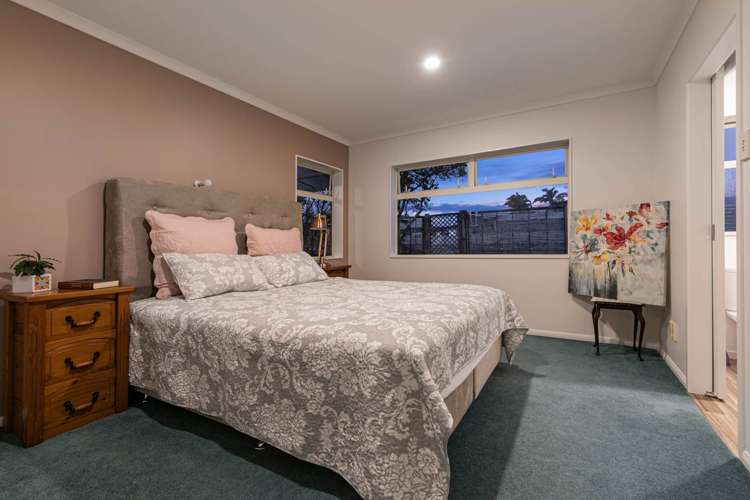 16 Francis Skinner Place Orewa_13