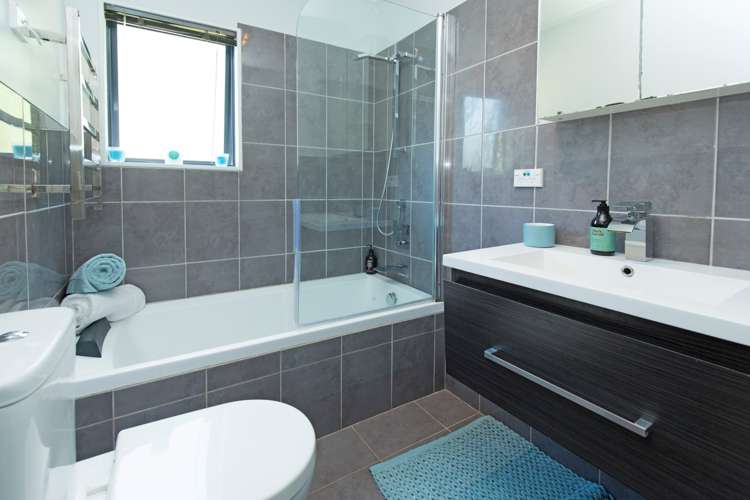 33b Cedar Terrace Stanmore Bay_11